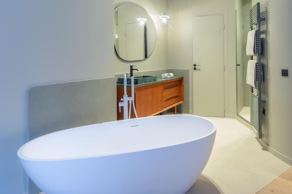 Marais - Magnificent 3br/bth Decorated With Taste Parigi